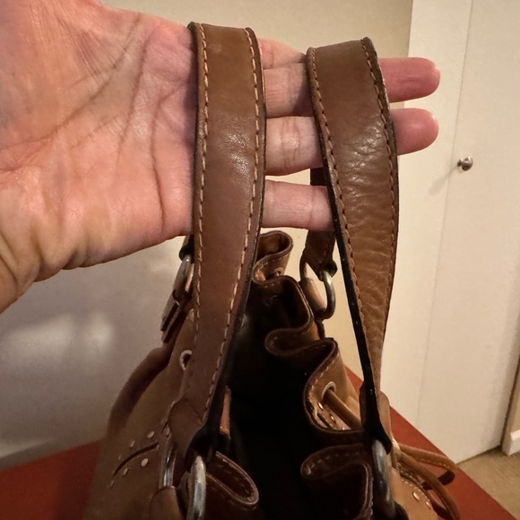 Authentic Michael kors bag, some signs of used and color fade - Picture 5 of 6